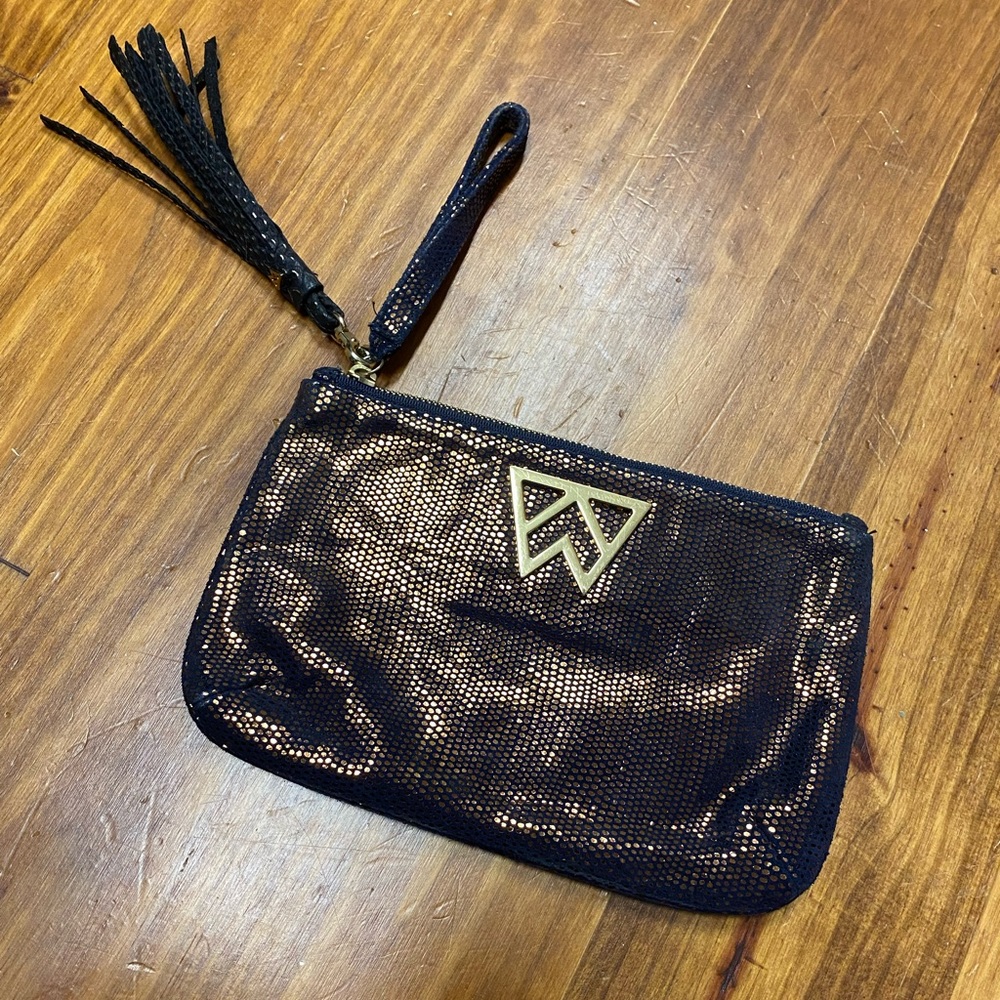Kelly Wynne Wristlet
